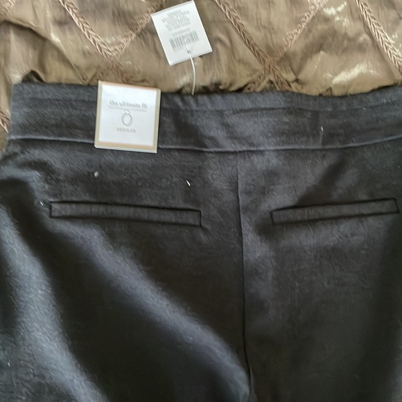 Knit slacks - Picture 4 of 4